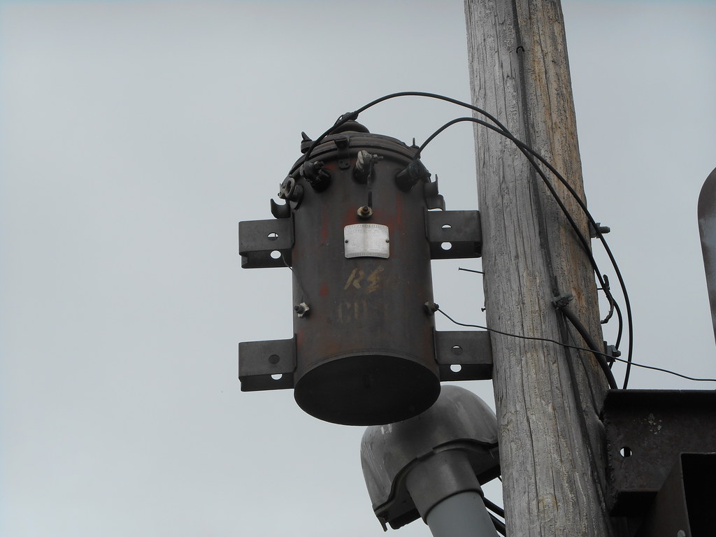 Hecla, SD municipal A longidle transformer behind the cit… Flickr