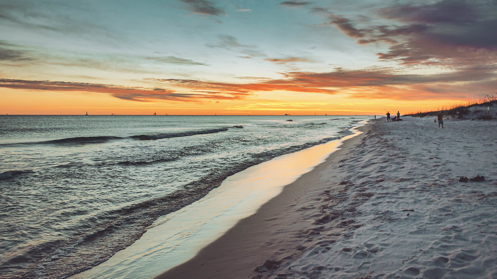 November sunset. Gulf Shores, Alabama. 2016. Brad Sims Flickr