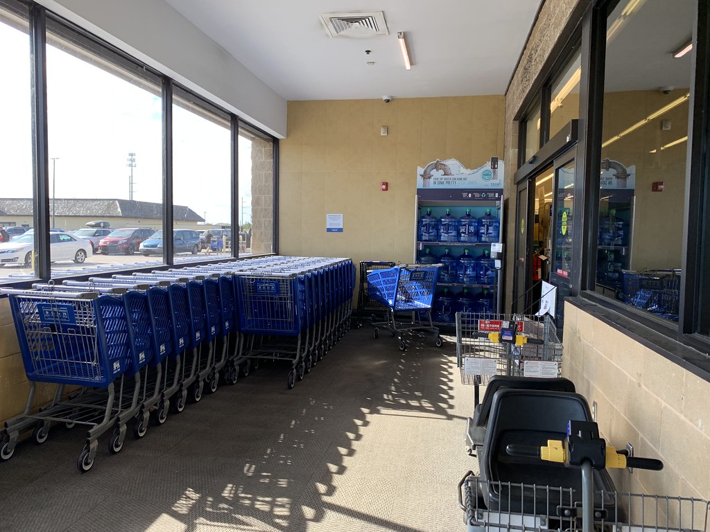 Food Lion interior Food Lion 2503 (40,477 square feet) 52… Flickr