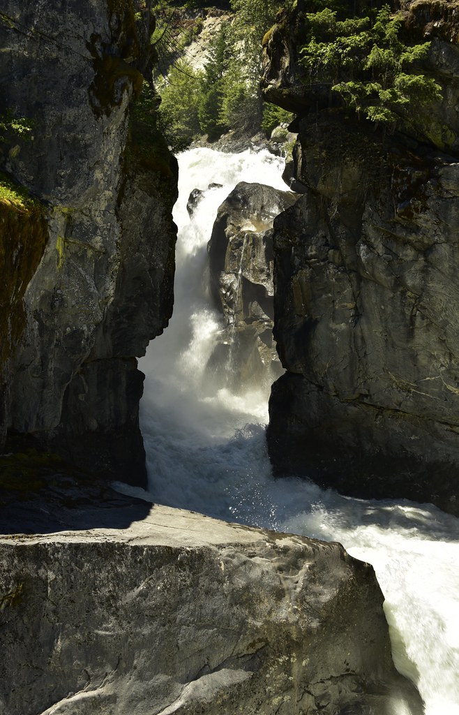 _DSC5789 Nairn Falls on the Green River, Pemberton BC. Richard Mark