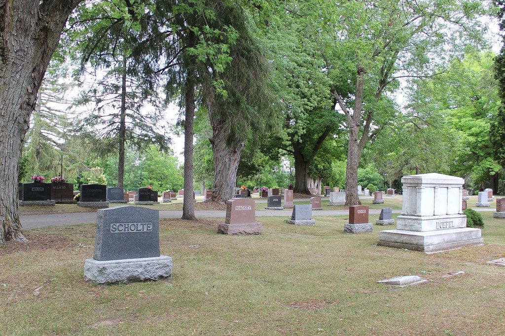 Hanover / Crispin Cemetery, Ontario, Canada As in many sit… Flickr