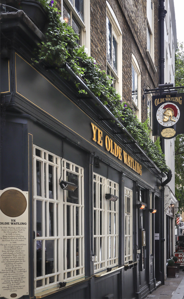 Near St. Paul's, London Kotomi_ Flickr