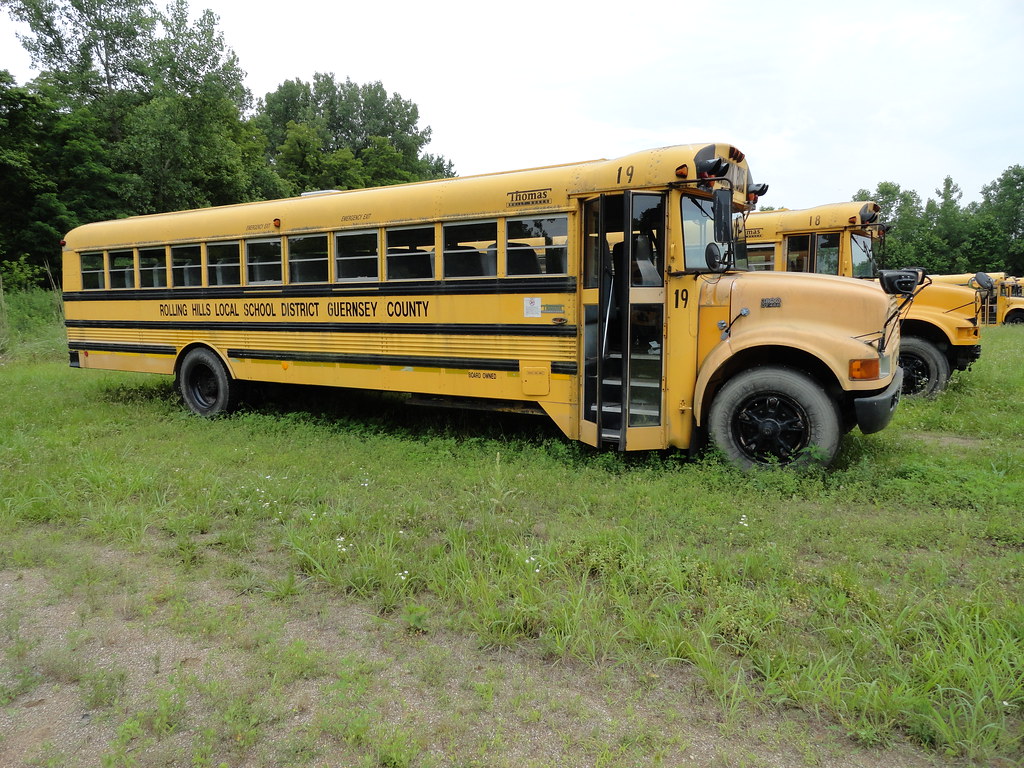 exRolling Hills Local School District 18 (2) Cincinnati NKY Buses