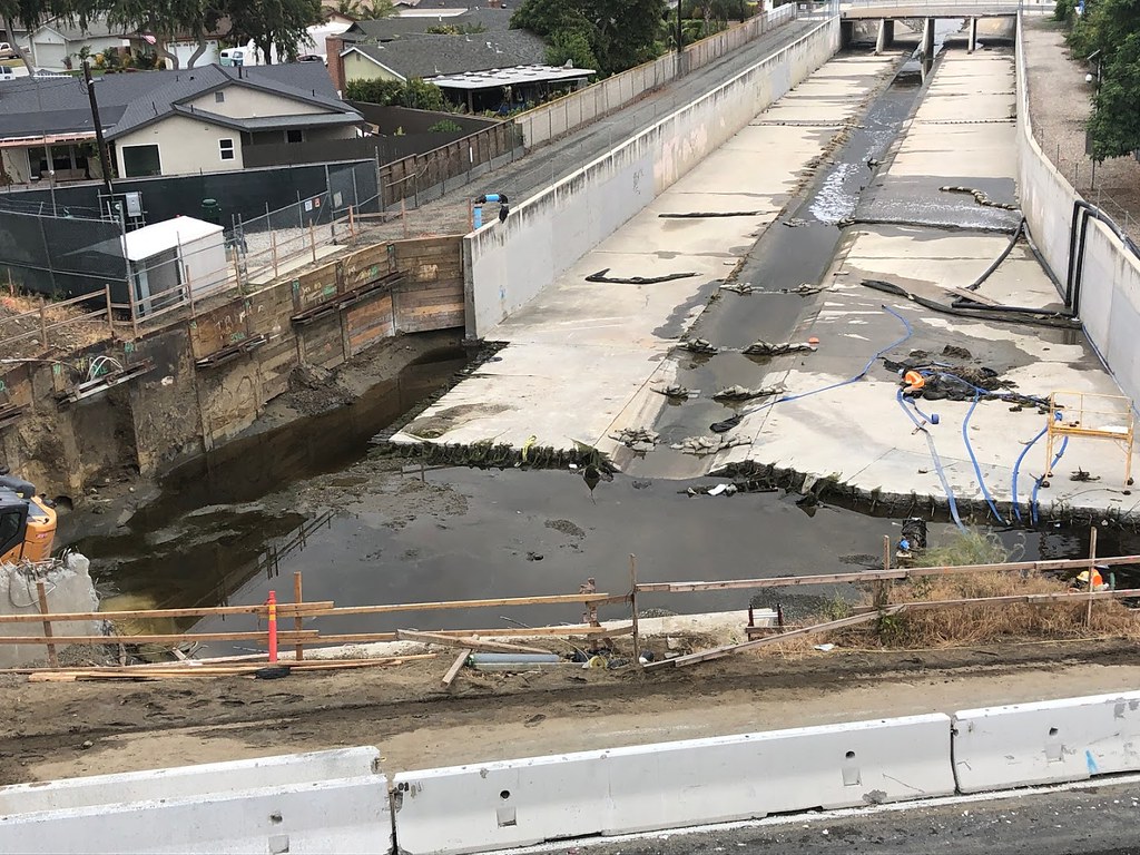 210517_RDW_HN_01_SB_405_Newland_channel_demolition Flickr