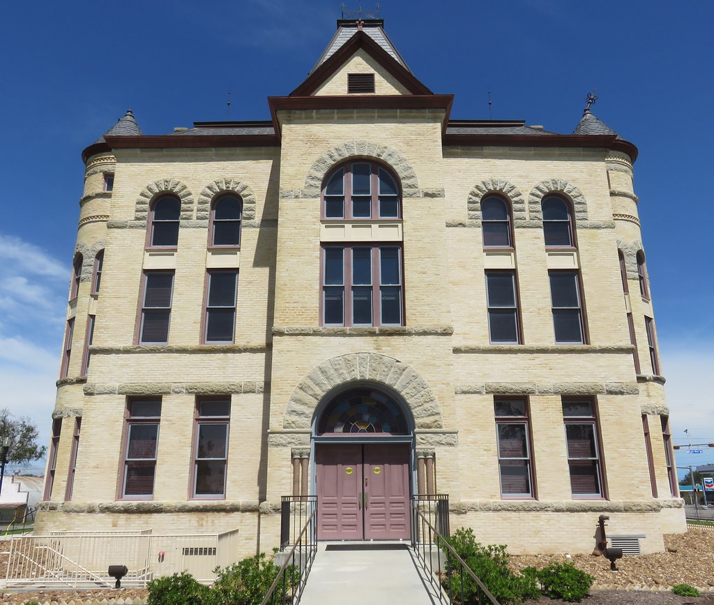 Karnes County Courthouse (Karnes City, Texas) For most of … Flickr
