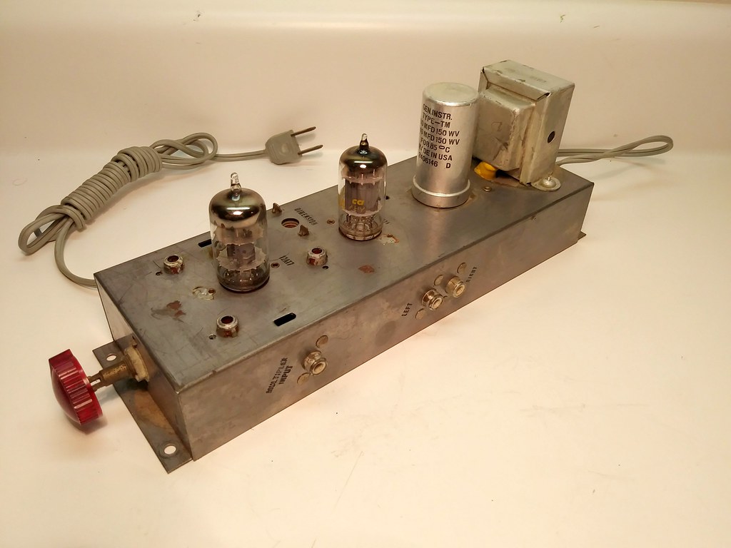 FM Stereo Multiplex Decoder An FM radio multiplex adapter.… Flickr
