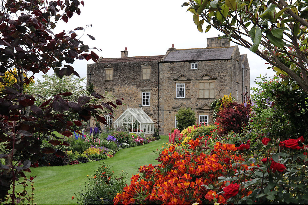 Thornton Hall Gardens_0173lq A privately owned 16th Centur… Flickr