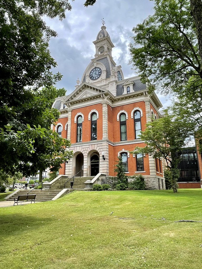 Elk County Courthouse in Ridgway, Pennsylvania. Built in 1… Flickr