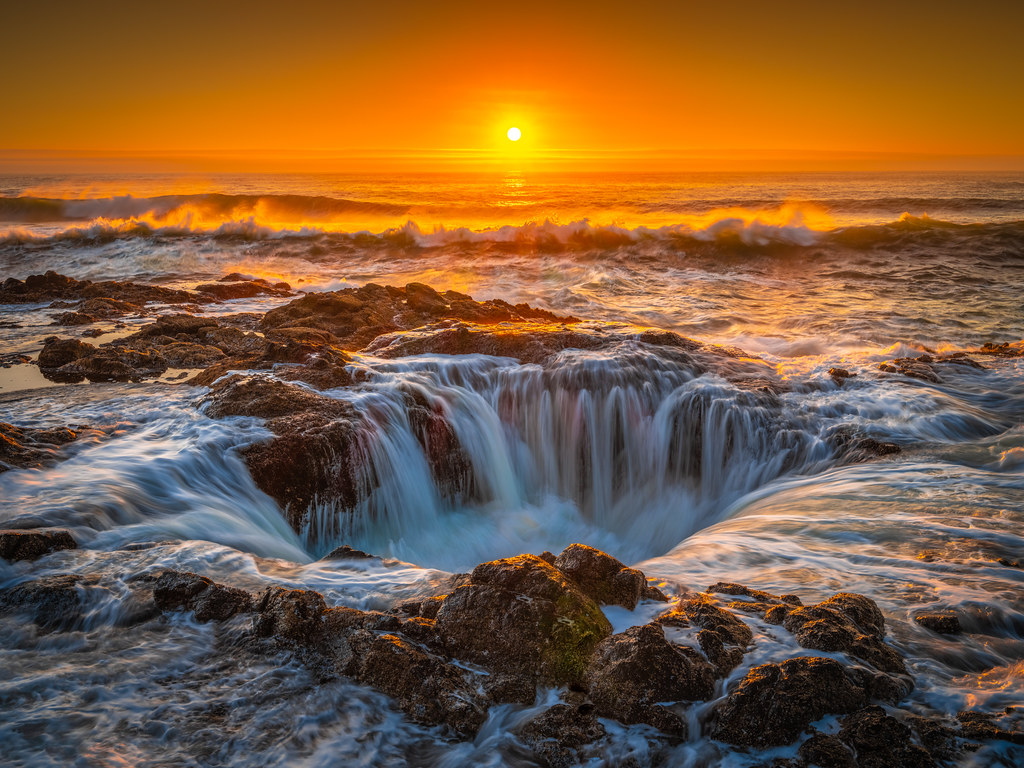 Thor's Well High Tide Sunset Cape Perpetua Oregon Coast Fuji GFX100