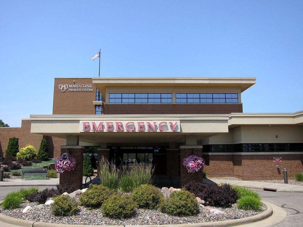 Mayo Clinic Menomonie, Wisconsin U.S.A. emergency entrance… Flickr