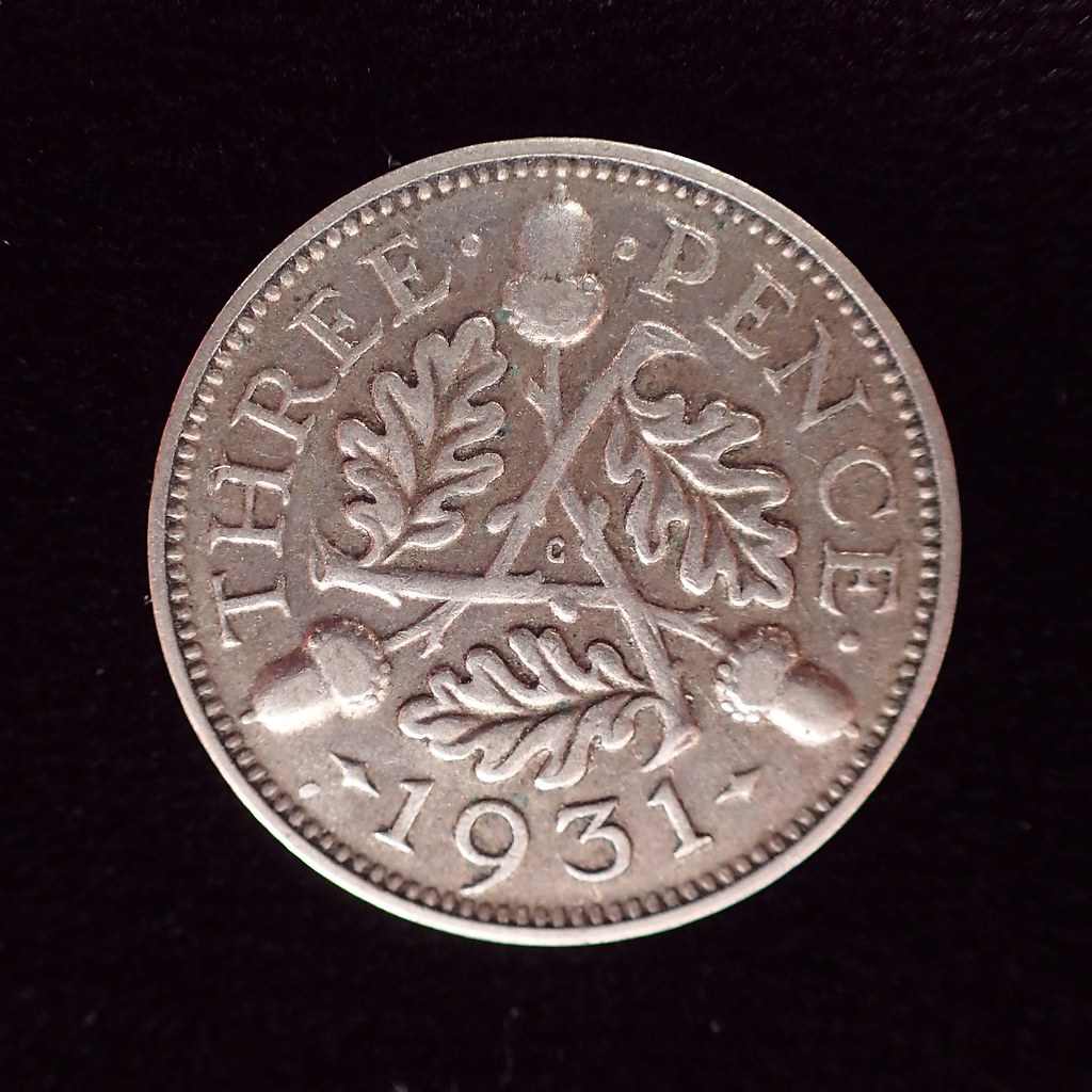 SIlver threepenny bit A silver threepenny piece, 15mm in d… Flickr