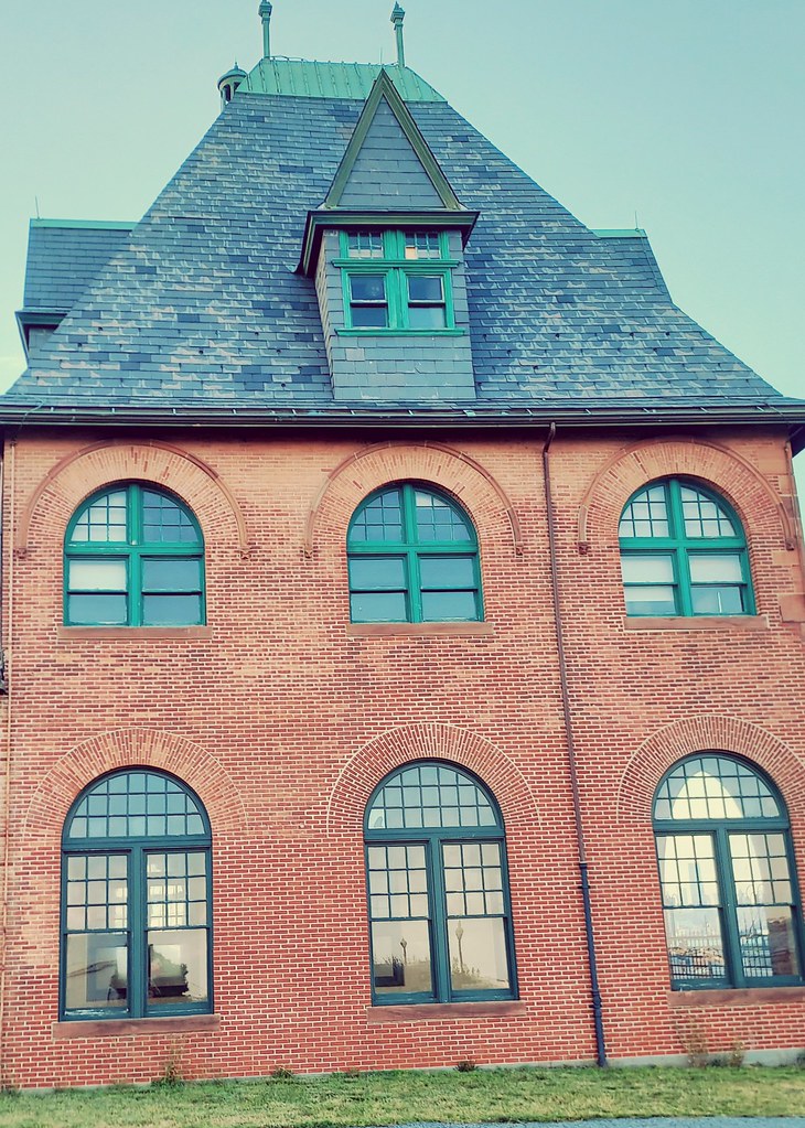 Liberty State Park building G Canta Flickr