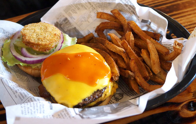 Flickriver I'm not addicted to burgers pool