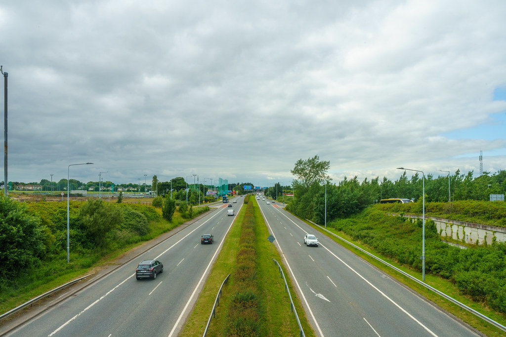 NAVAN ROAD PARKWAY STATION AND NEARBY [A RATHER BLEAK LOCA… Flickr