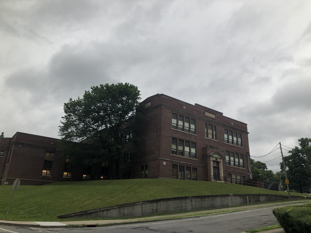 Troy, NY School Number 18 417 Hoosick Road, Troy, New York… Flickr