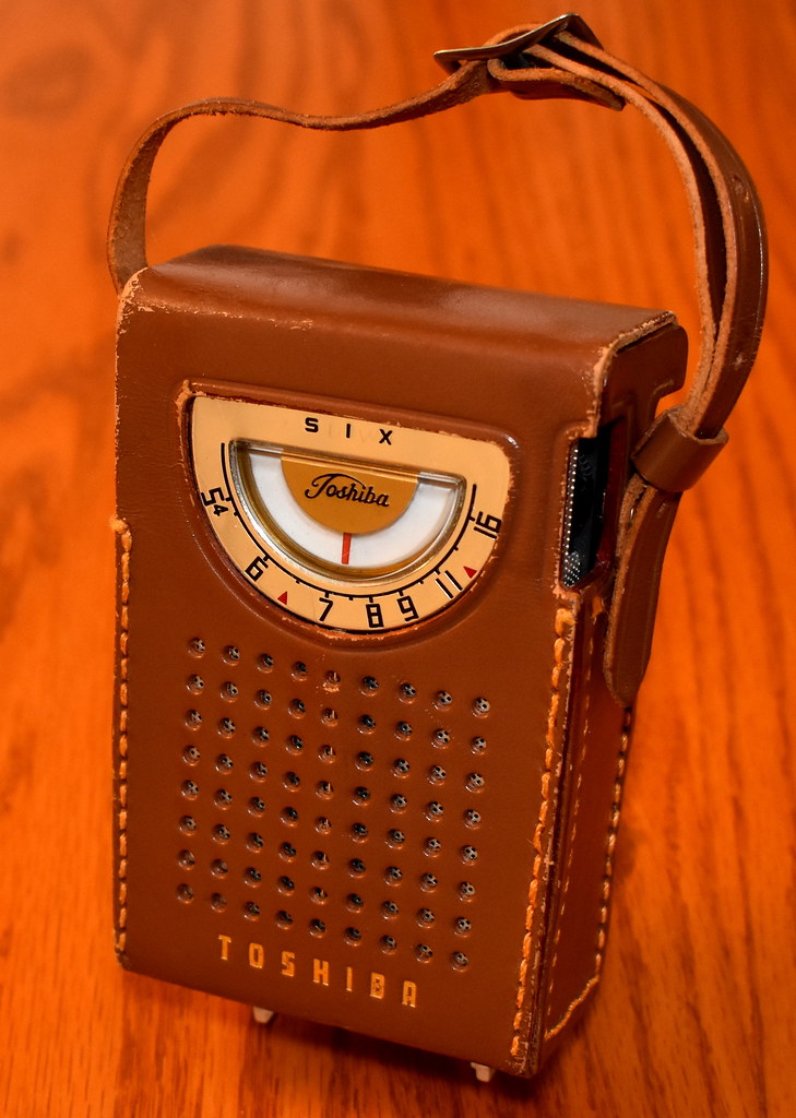 Vintage Toshiba Transistor Radio With Leather Case, Model … Flickr