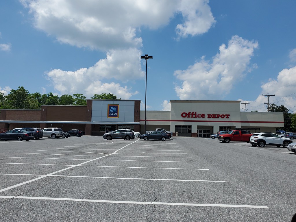 Giant/ Aldi Reisterstown, MD Cherryvale Plaza, 11726 Rei… Flickr