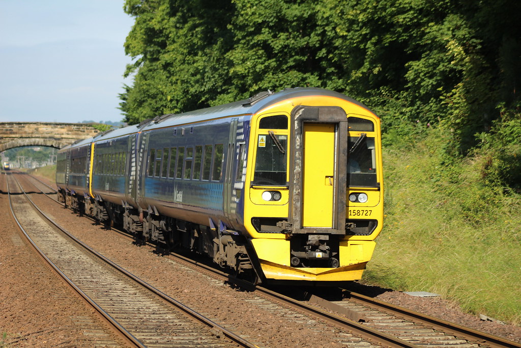 DALGETY BAY 158727, 158721 SHOT AT DALGETY BAY STATION 14/… Flickr