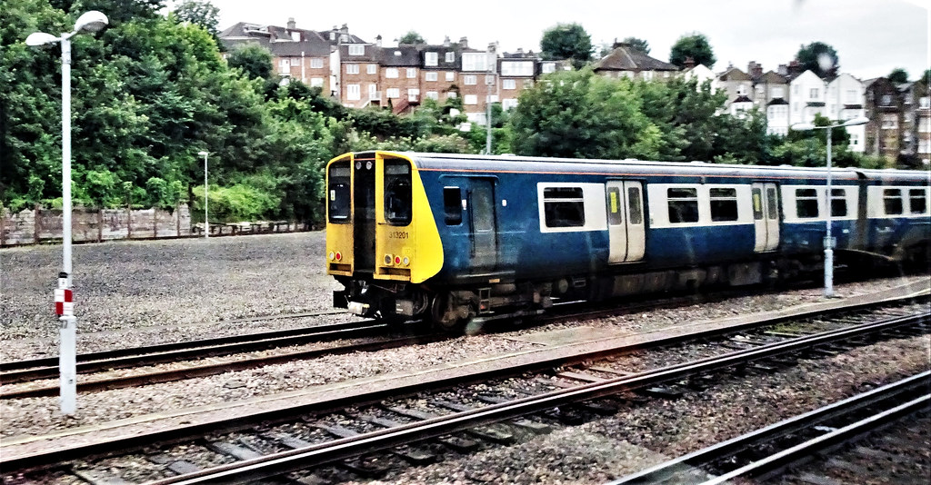 313201 Rests at Lovers Walk depot, Brighton. The celebrity… Flickr
