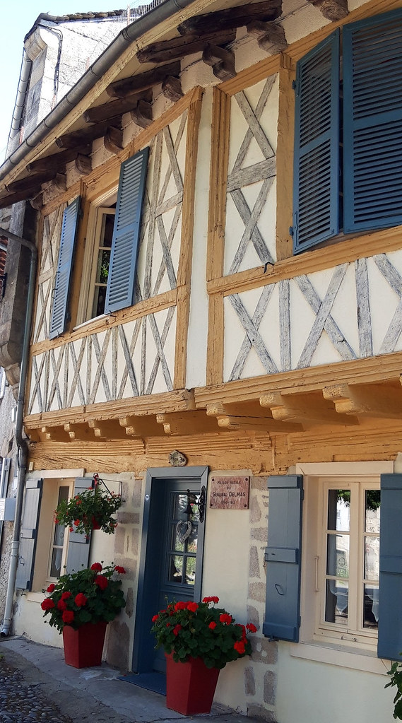 ArgentatsurDordogne (Corrèze) La cité d'Argentat se situ… Flickr