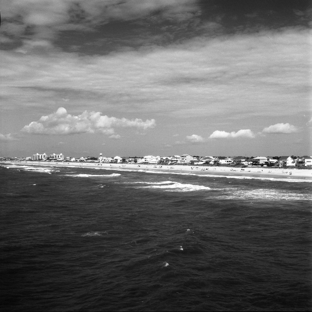 Emerald Isle Beach A view of the beach from the Bogue Inle… Flickr
