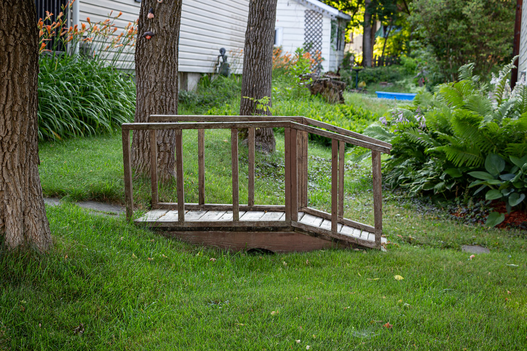 Bridge Between No. 396 & 400 Bush Street, Sault Ste. Marie… Flickr