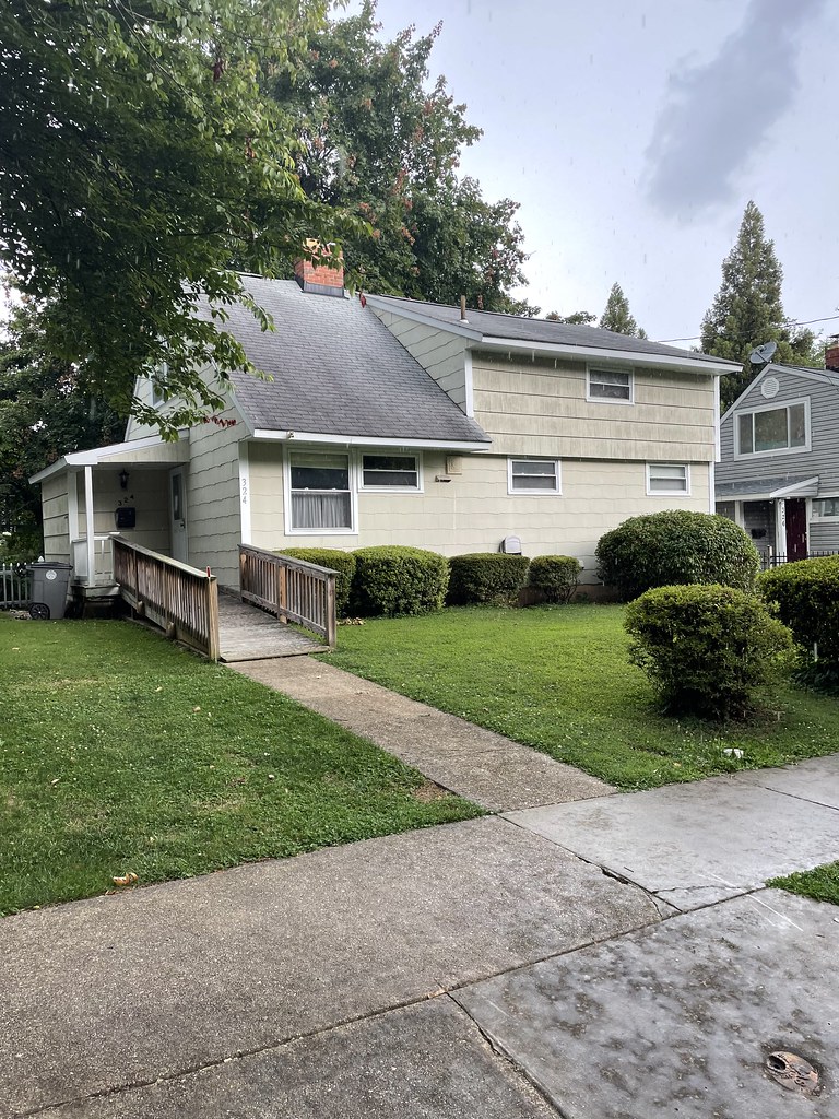 Broadwood Dr 324 Flickr