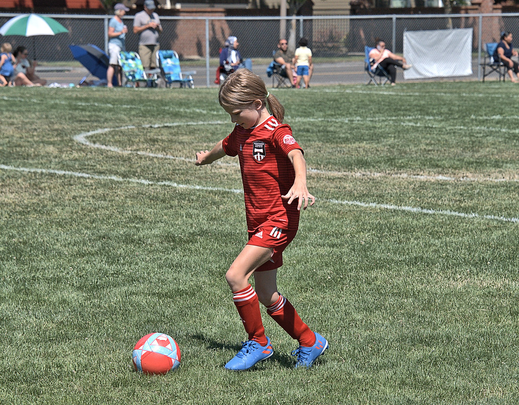 Girls Soccer Pre Game warm up . . . Scott 97006 Flickr