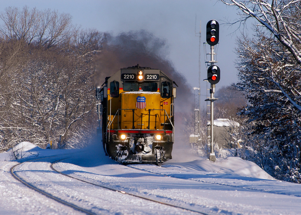 UP 2210 MUNDELEIN Don Kalkman Flickr