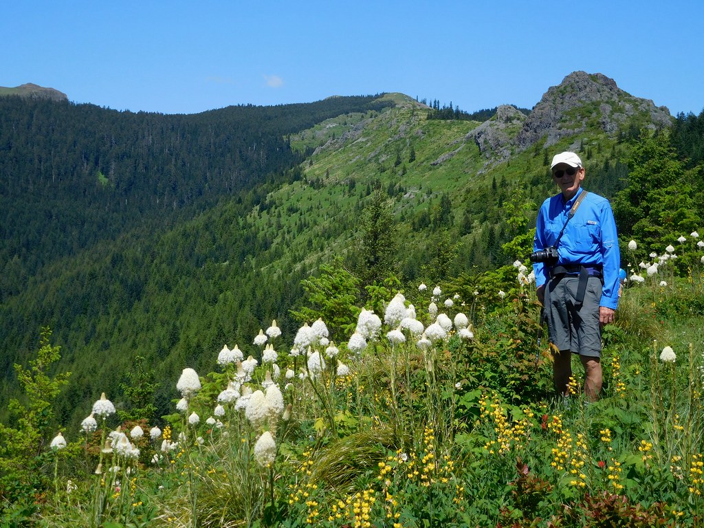 Enjoying the Show by Nina Beargrass, Pyramid Peak, Pyramid… Flickr