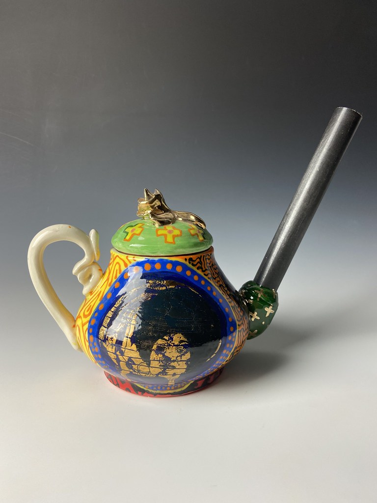 Roberto Lugo, Gun Teapot Dorothy Pitman Hughes, 2021 Flickr
