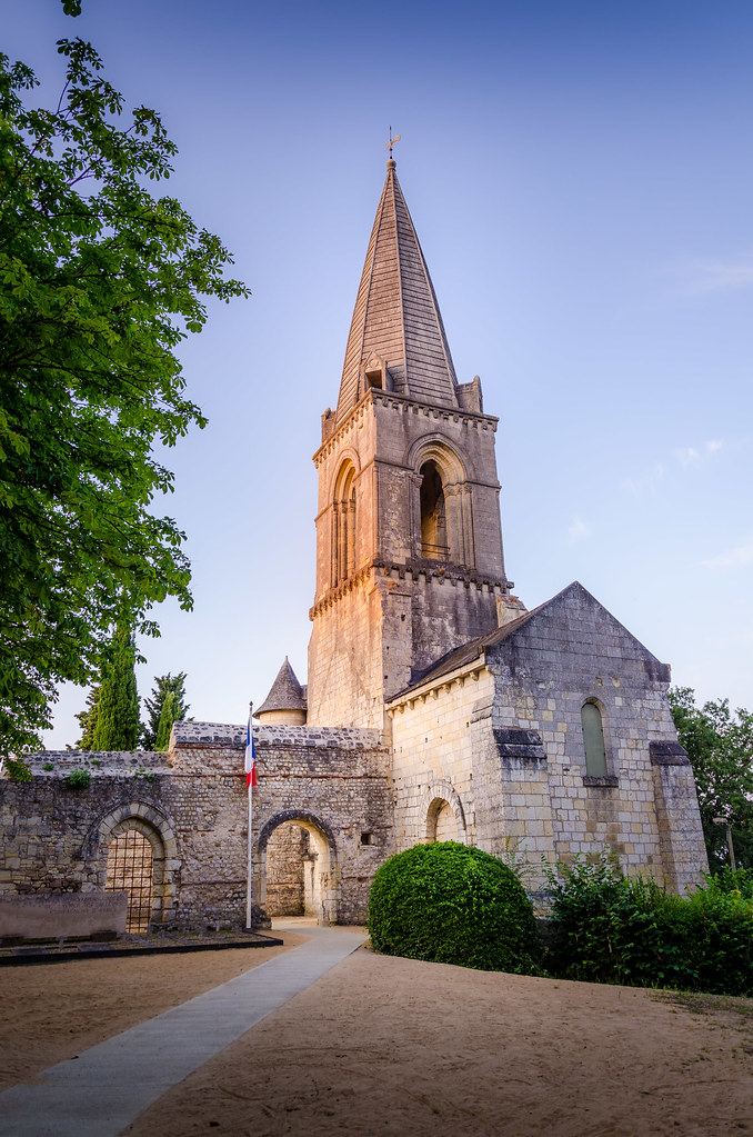 Gennes Eglise SaintEusèbe jfg_49 Flickr