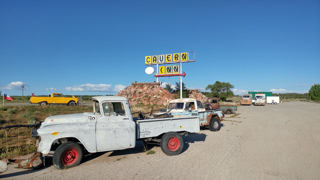 Caverns Inn, Historic US 66, Peach Springs, AZ (2) Flickr