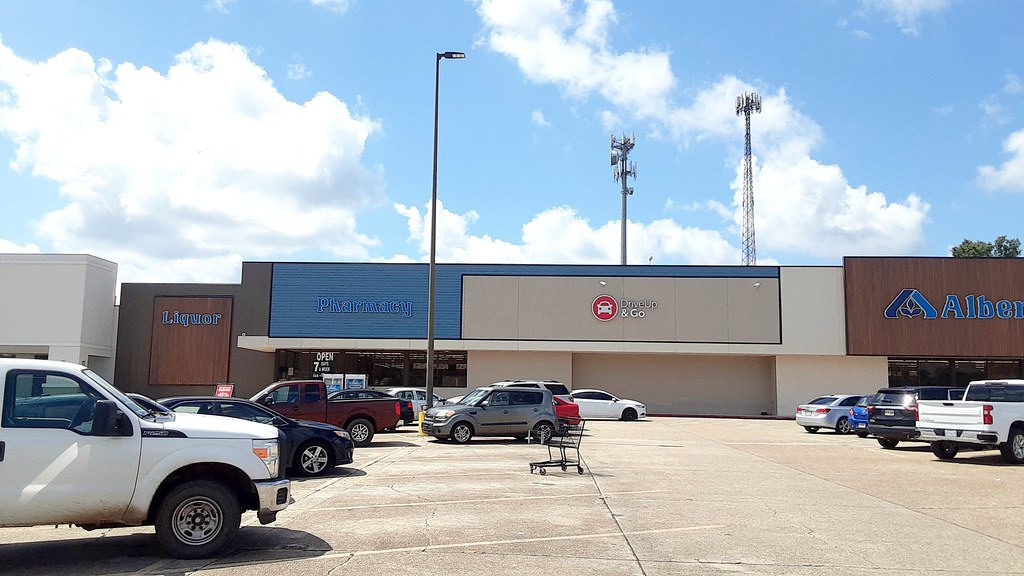 Albertsons 714 Hammond, LA That blue paint kind of hide… Flickr
