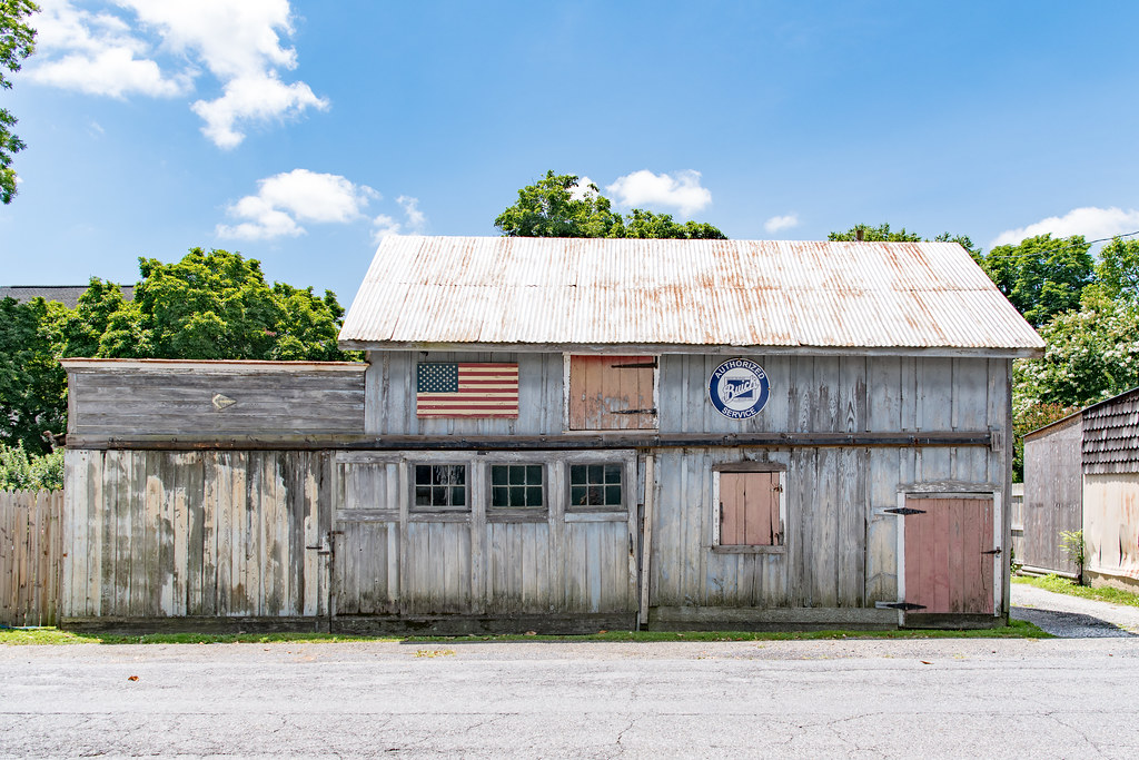 Old Garage in Centreville, Maryland Eastern Shore This is … Flickr