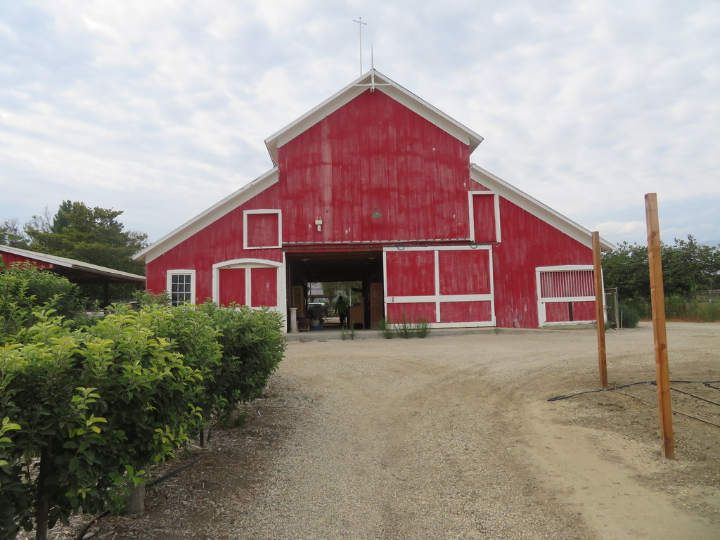 Faulkner Farm back property 062 CBSPNCIS Flickr
