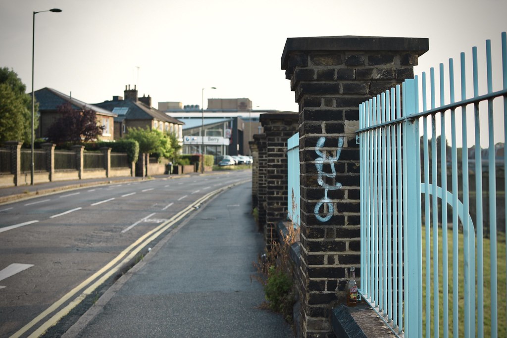 Portsmouth Road, Seething Wells A. Asselin Flickr