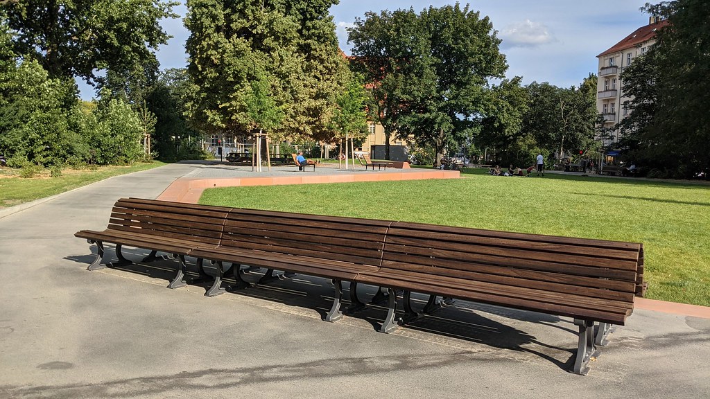 mal was auf die Lange Bank schieben Rudolfplatz eole5 Flickr