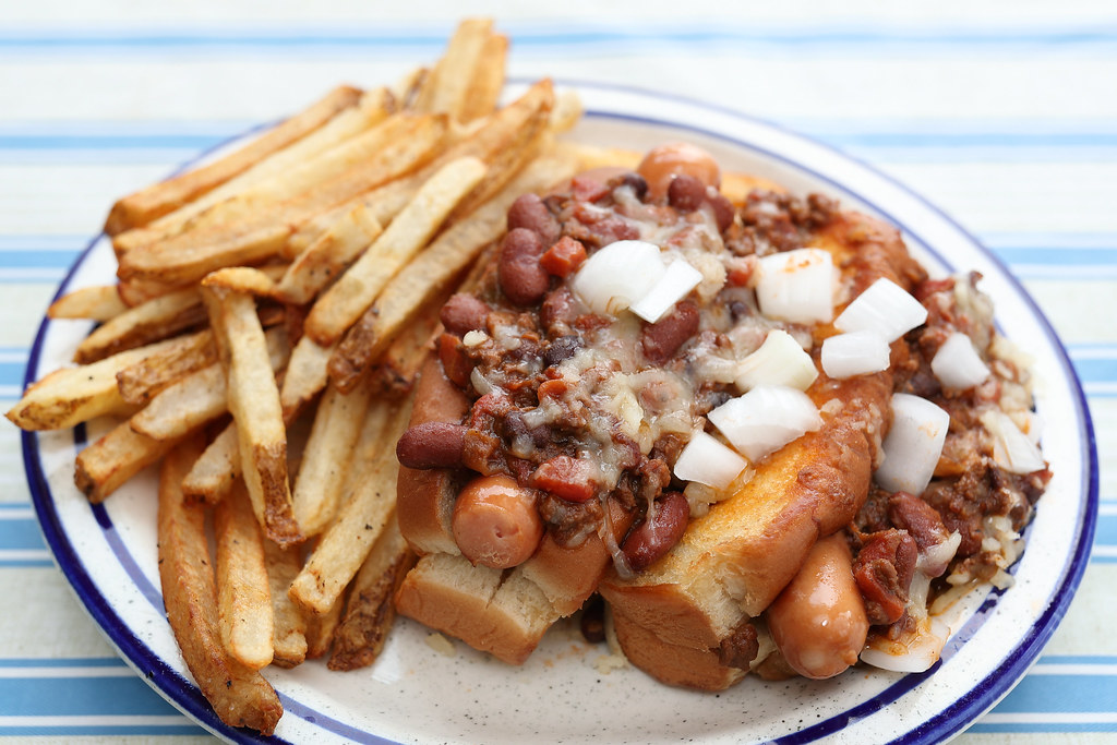 134_5384LR55 Two Chili Dogs and Onion Rings from Matt’s B… Flickr