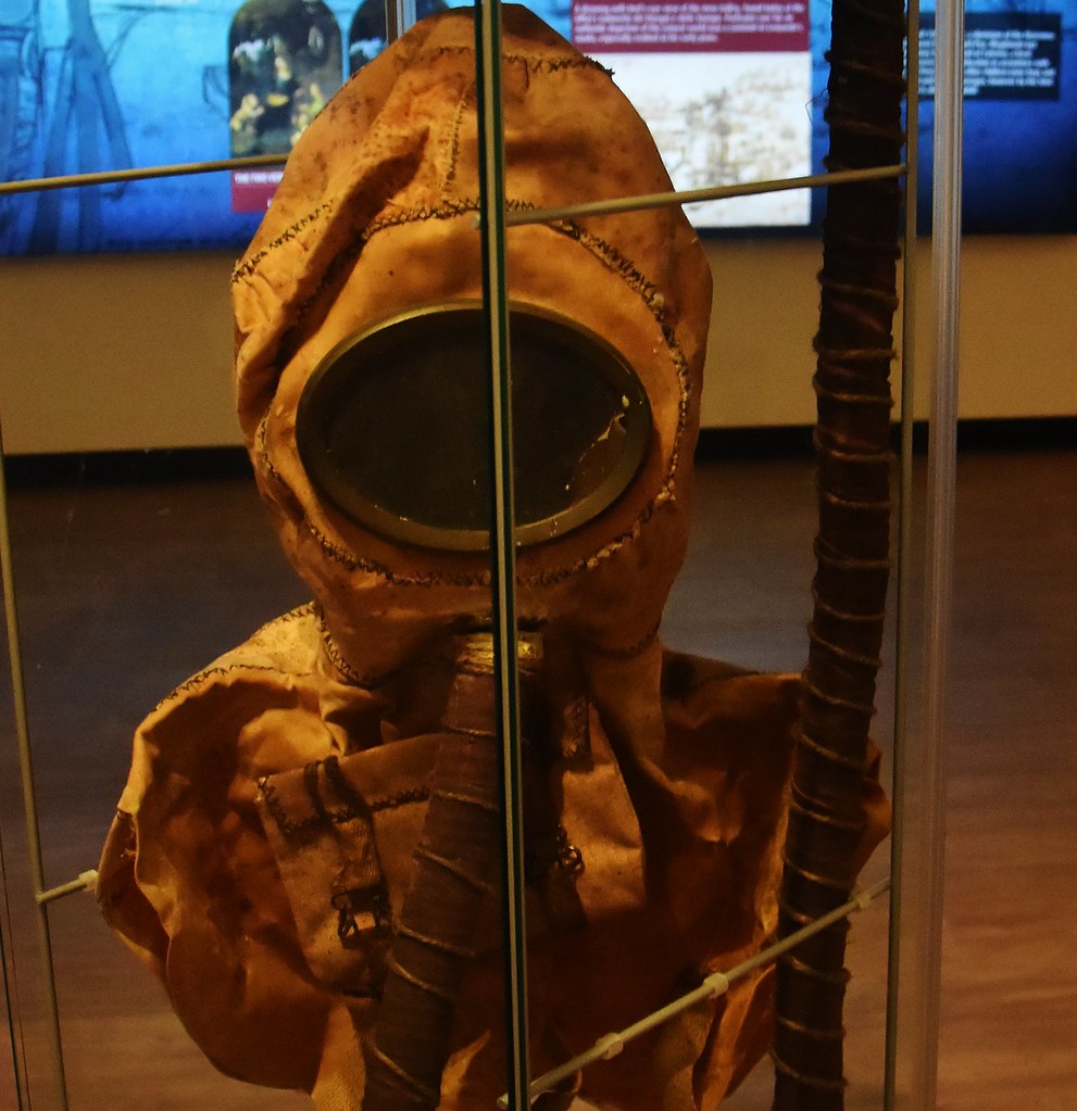 The Da Vinci Experience “Scuba Gear” a photo on Flickriver