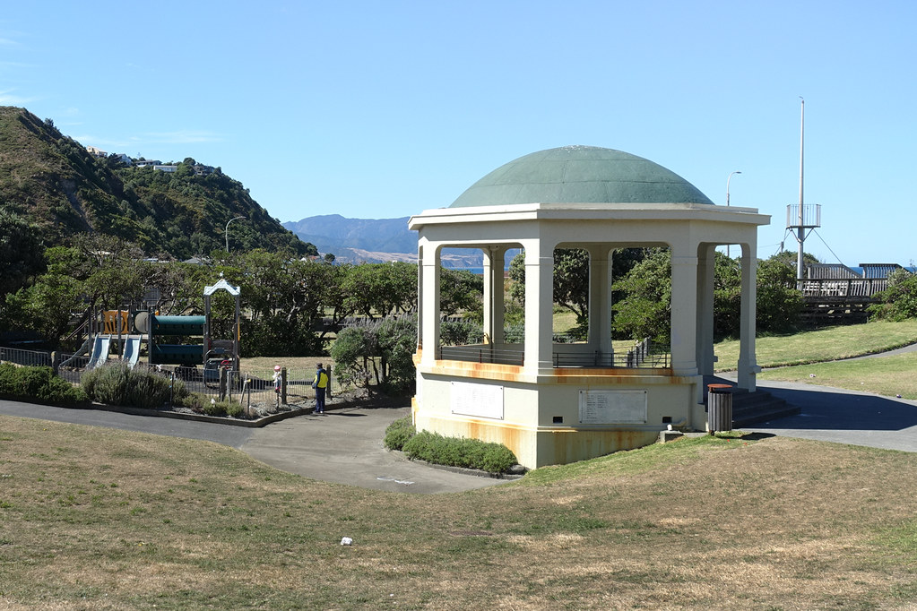 Memorial Rotunda Island Bay, Wellington Shorland Park Neil