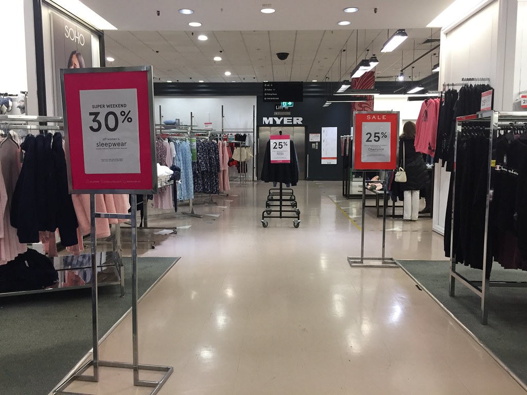 Myer Knox Closing Down Sale Photos of closure of Myer at… Flickr