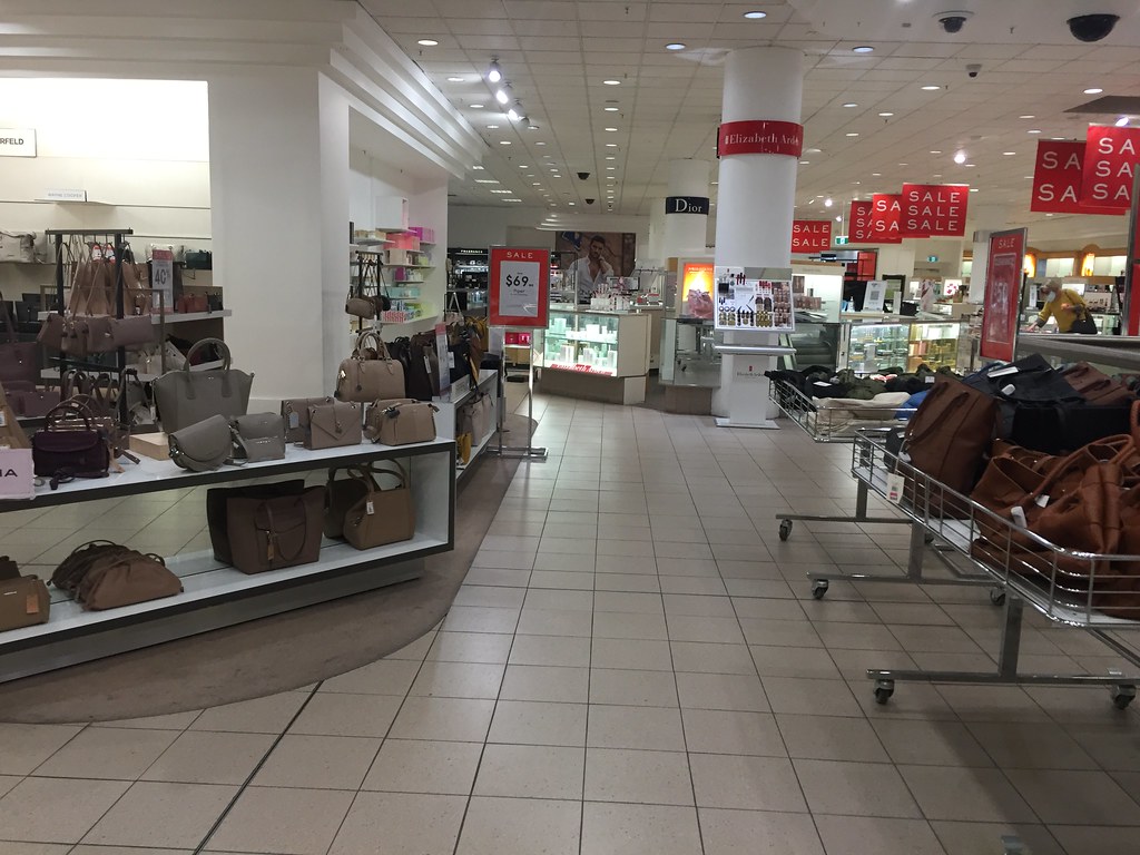 Myer Knox Closing Down Sale Photos of closure of Myer at… Flickr