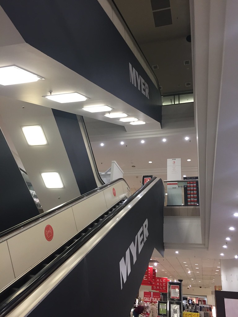 Myer Knox Closing Down Sale Photos of closure of Myer at… Flickr