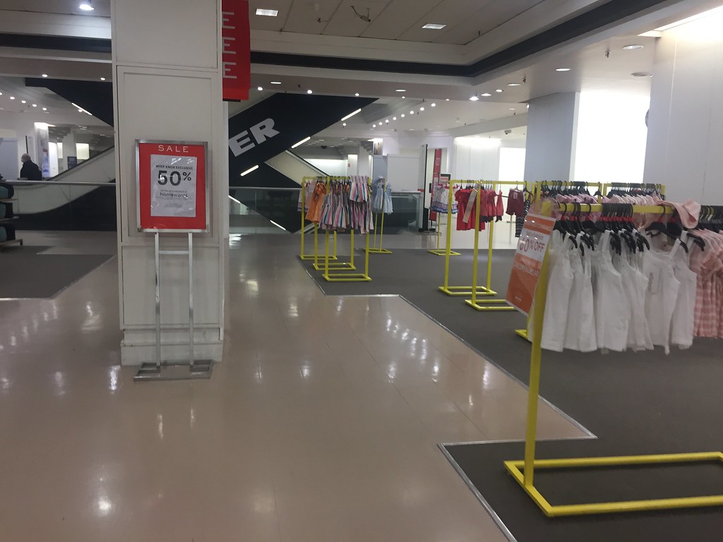 Myer Knox Closing Down Sale Photos of closure of Myer at… Flickr