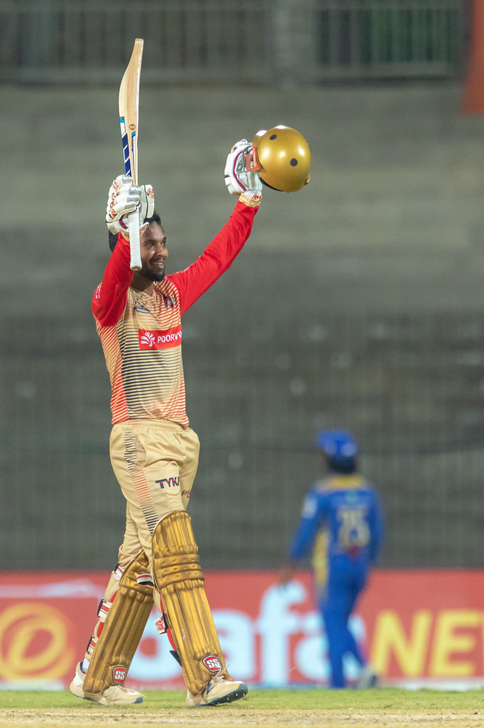 KAUSHIK GANDHI of Chepauk Super Gilliess raises his bat af… Flickr