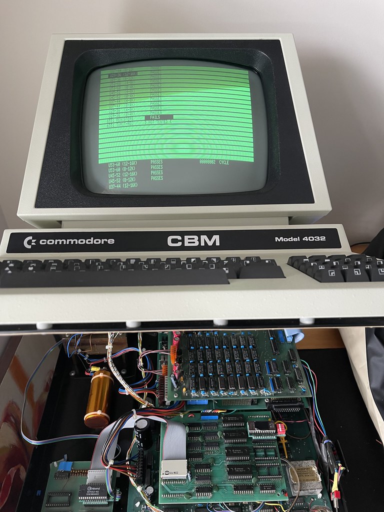 Commodore MultiPET 4032 Multi functional PET. Running the … Flickr
