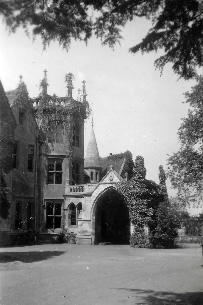 Rodwell Hall, Victoria Road, Trowbridge 1944 A view of the… Flickr