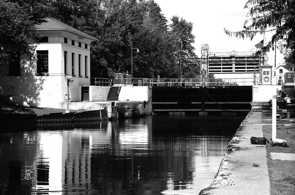 Erie Canal Lock 23 000015960034 Canon F1 Fuji Acros II strictly