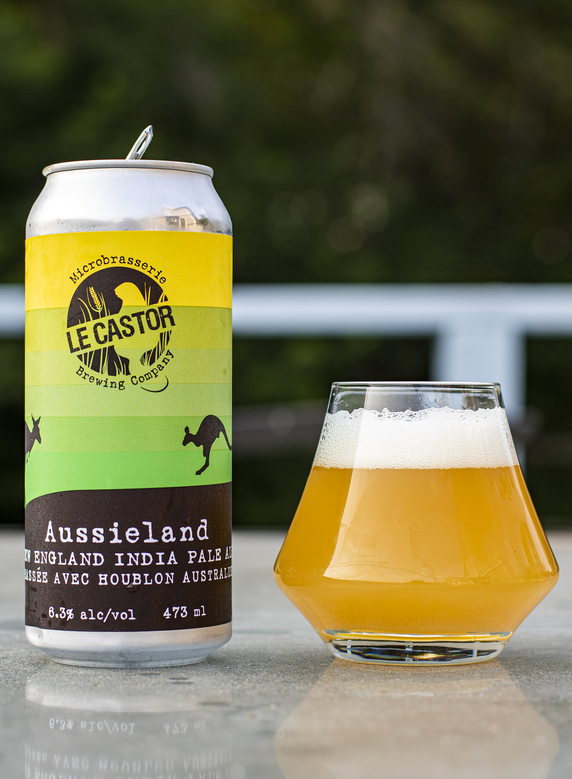 Review Le Castor Aussieland New England IPA BeerCrank.ca